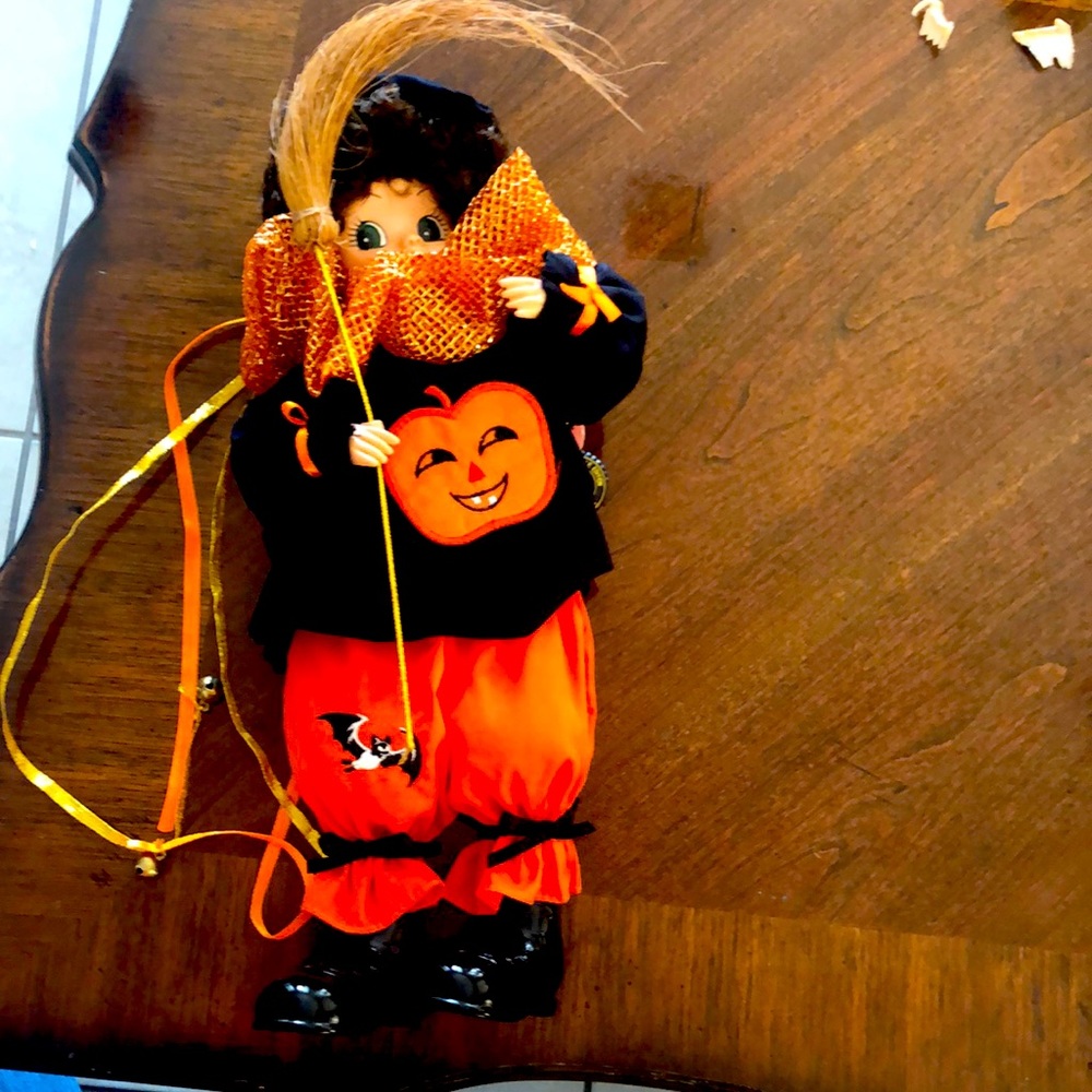 Brinn’s October doll. New but the box is not in good shape.